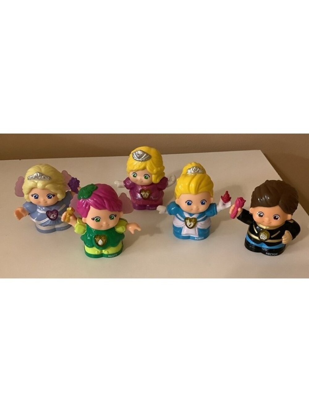 Vtech go go smart friends lot of Five figures, Misty,Prisma,Robin,Darla & Hector